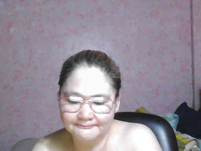 NICEtitspinay webcam