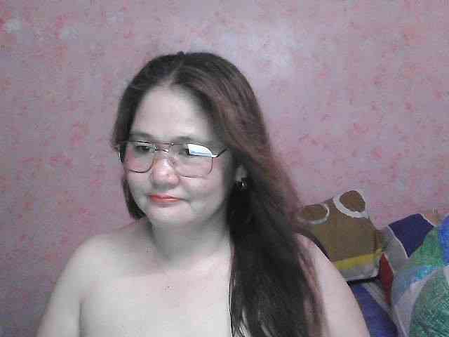 NICEtitspinay webcam
