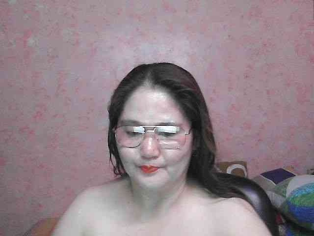 NICEtitspinay webcam