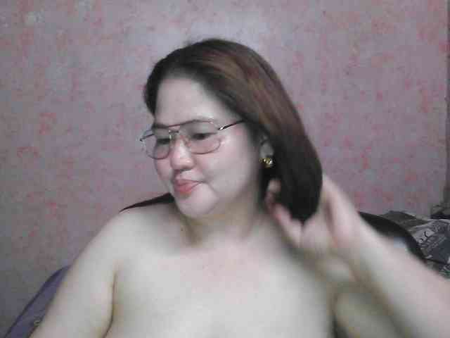 NICEtitspinay webcam