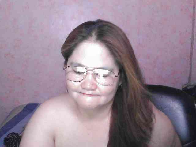 NICEtitspinay webcam