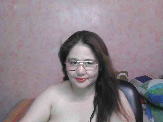 NICEtitspinay webcam