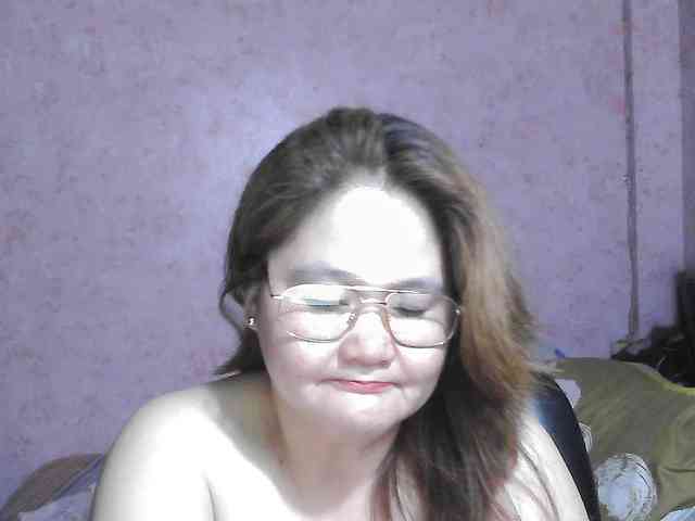 NICEtitspinay webcam