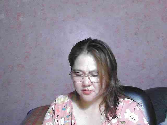 NICEtitspinay webcam