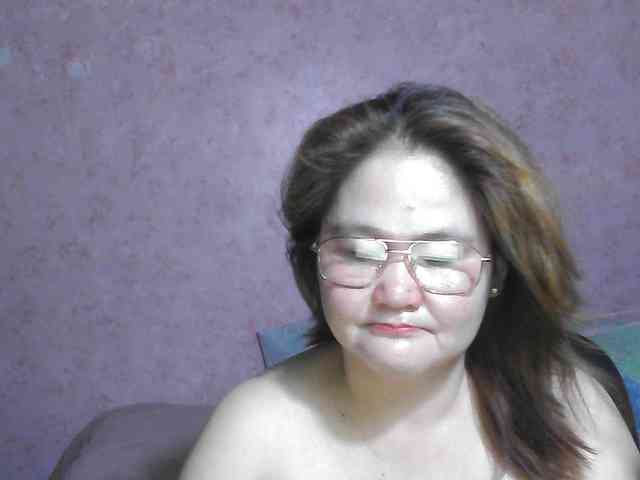 NICEtitspinay webcam