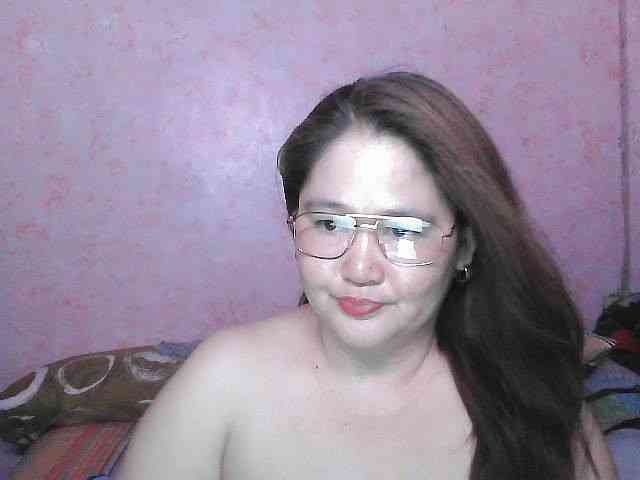 NICEtitspinay webcam