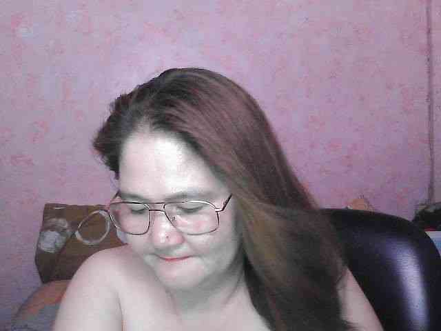NICEtitspinay webcam