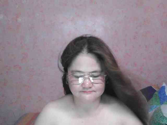 NICEtitspinay webcam
