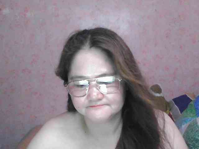NICEtitspinay webcam
