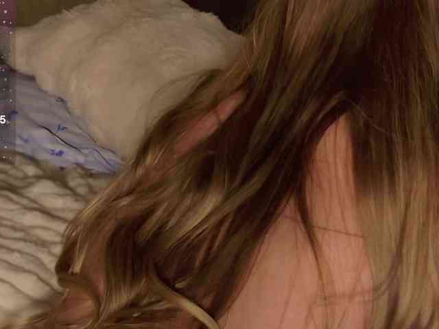 CherryGirlfriend webcam