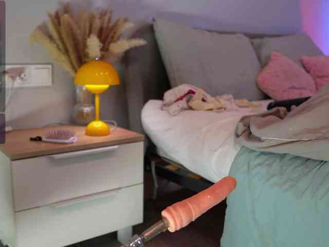 CherryGirlfriend webcam