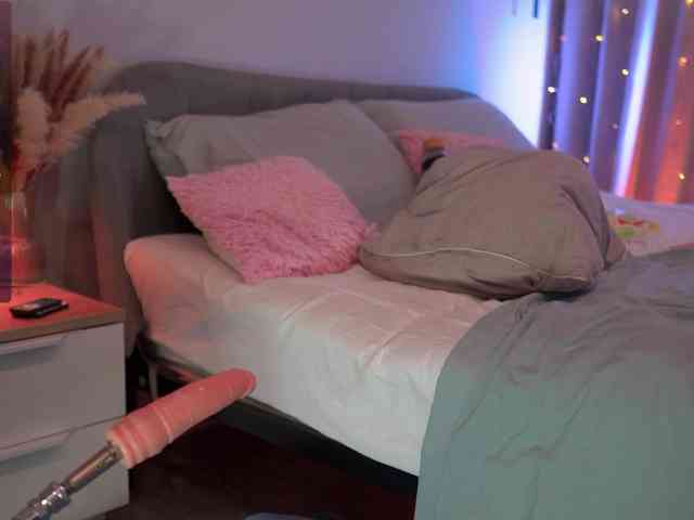 CherryGirlfriend webcam