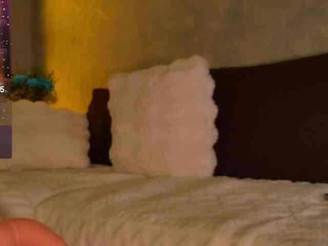 CherryGirlfriend webcam