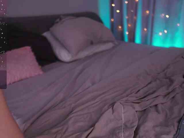 CherryGirlfriend webcam