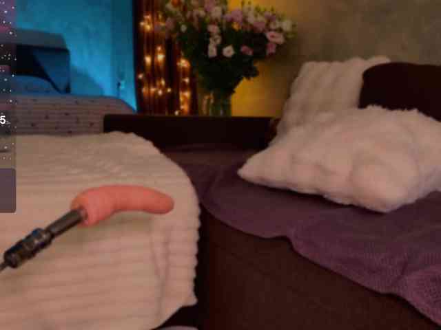 CherryGirlfriend webcam