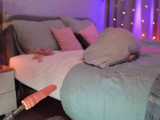 CherryGirlfriend webcam