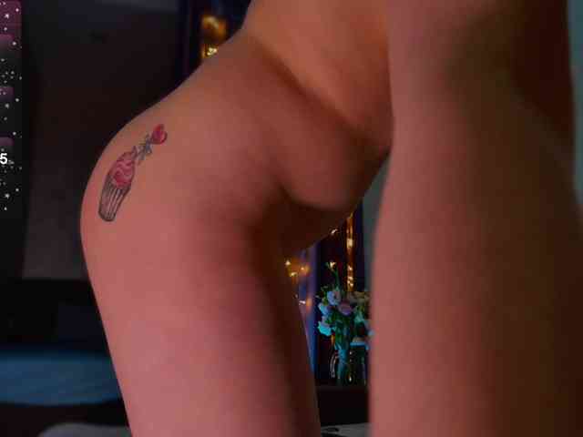 CherryGirlfriend webcam
