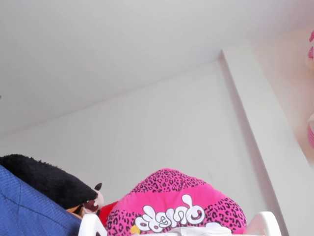 skarlethking8 live cam on BongaCams