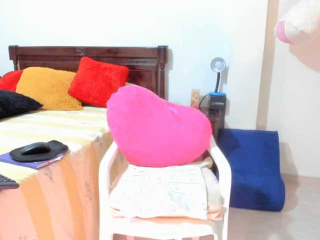 skarlethking8 live cam on BongaCams