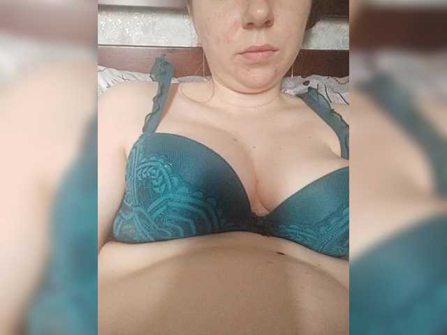 Sexkisca's BongaCams show and profile