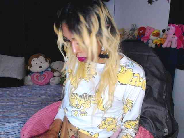 flaquitacoral Sex Cam Show