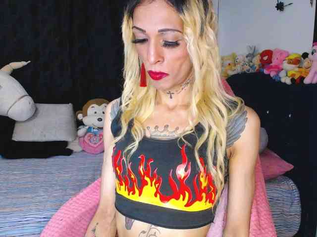 flaquitacoral Sex Cam Show