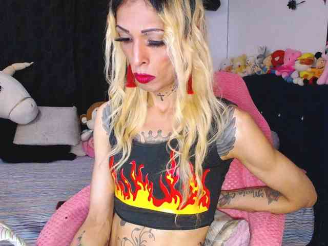 flaquitacoral Sex Cam Show