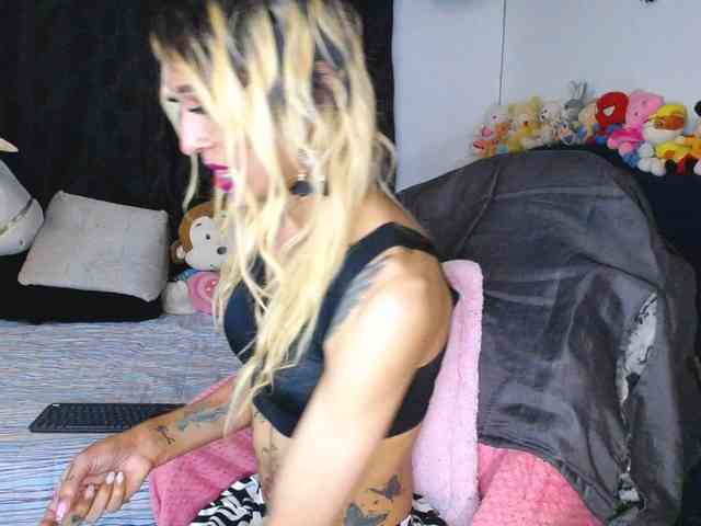 flaquitacoral Sex Cam Show