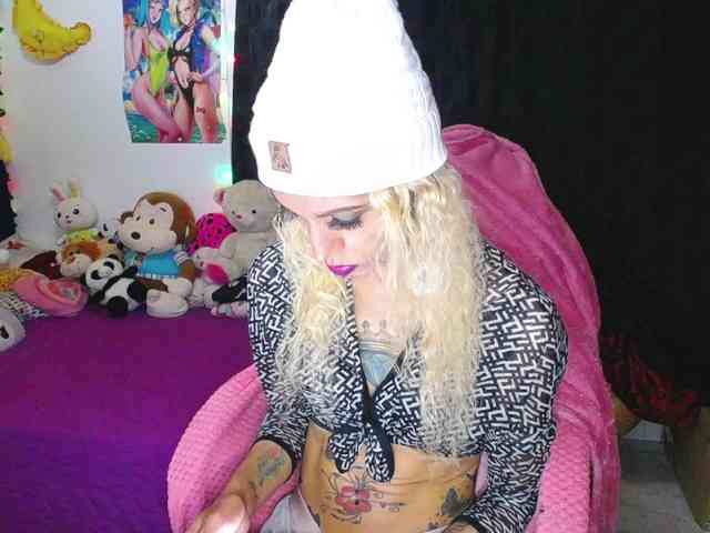 flaquitacoral Live Webcam on BongaCams