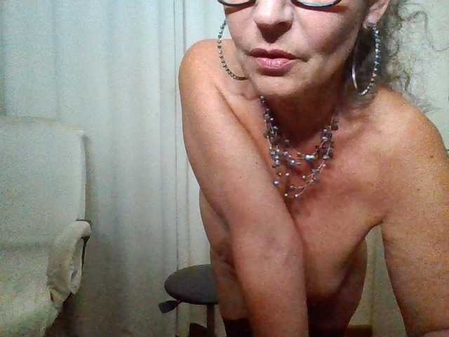 -PimentRouge- live cam on BongaCams