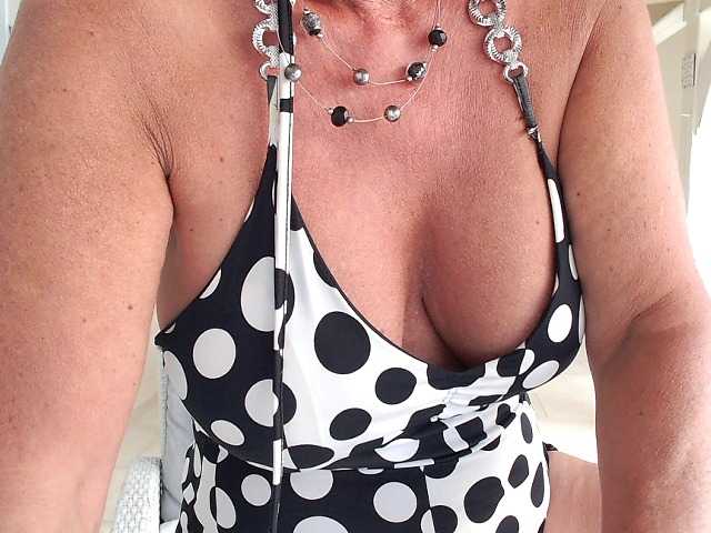 -PimentRouge- live cam on BongaCams