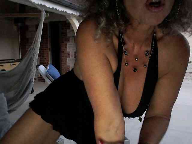 -PimentRouge- Live Webcam on BongaCams