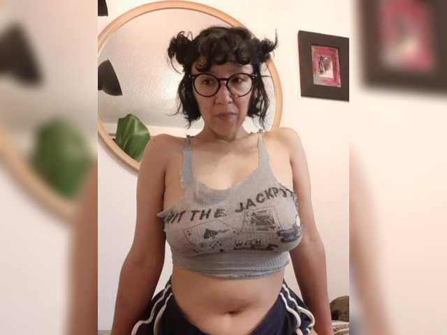Fruttituttis live cam on BongaCams