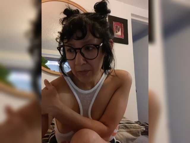 Fruttituttis live cam on BongaCams