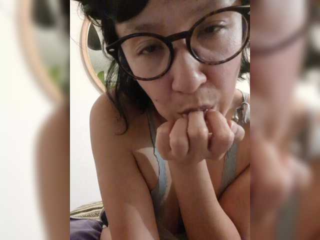 Fruttituttis live cam on BongaCams