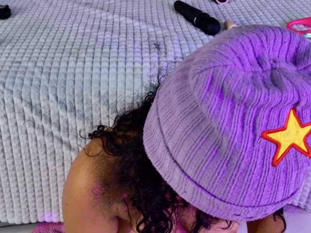IrisRoss live cam