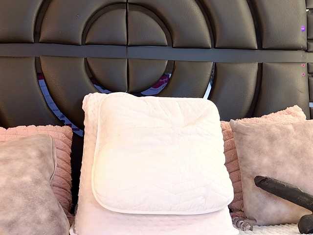 IrisRoss's BongaCams show and profile