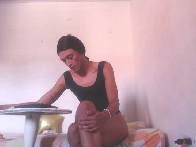 valeria-hot