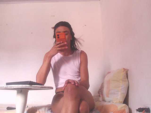 valeria-hot