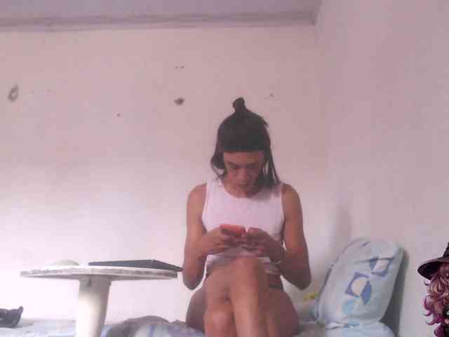 valeria-hot