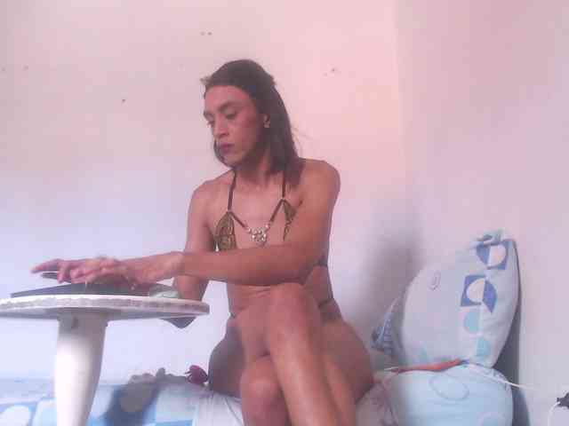 valeria-hot Live Webcam on BongaCams