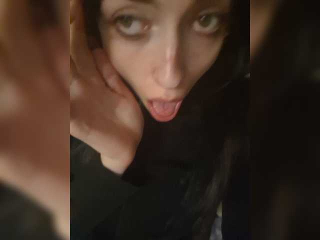 Violet-gold live cam
