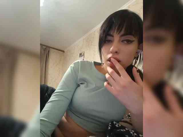 Violet-gold Live Webcam on BongaCams