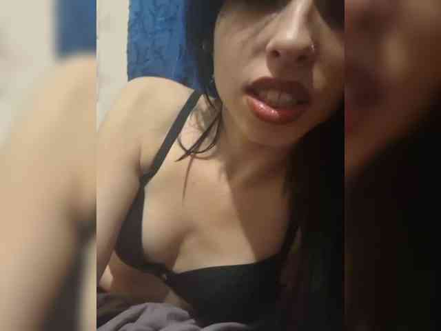 Violet-gold Live Webcam on BongaCams