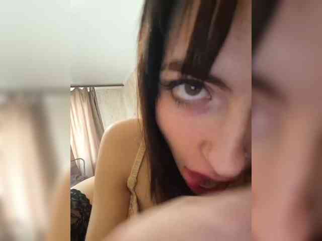 Violet-gold Live Webcam on BongaCams