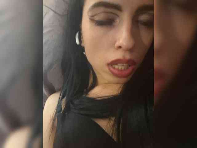 Violet-gold Live Webcam on BongaCams