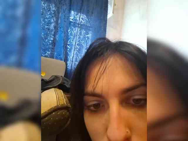 Violet-gold Live Webcam on BongaCams