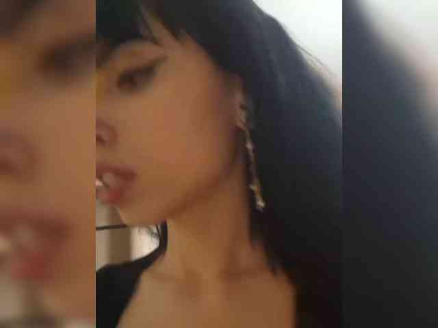 Violet-gold Live Webcam on BongaCams