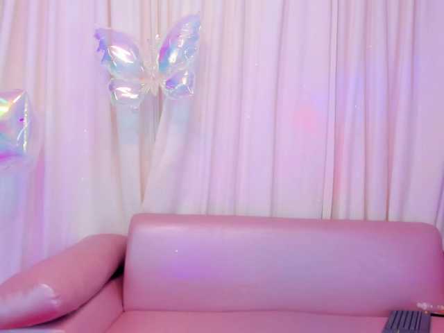 EmilyClay live cam on BongaCams