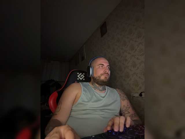 kyzmabig live webcam show